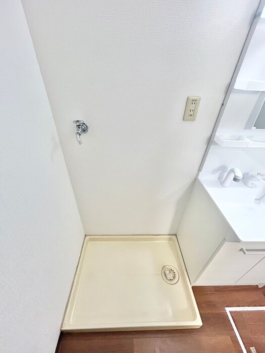 物件内観写真15　(洗濯機置場)