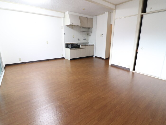 物件内観写真8　(居室)