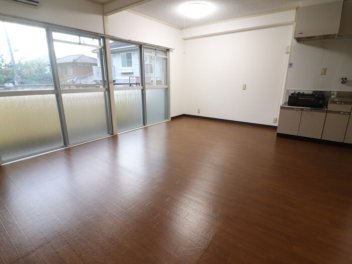 物件内観写真9　(居室)