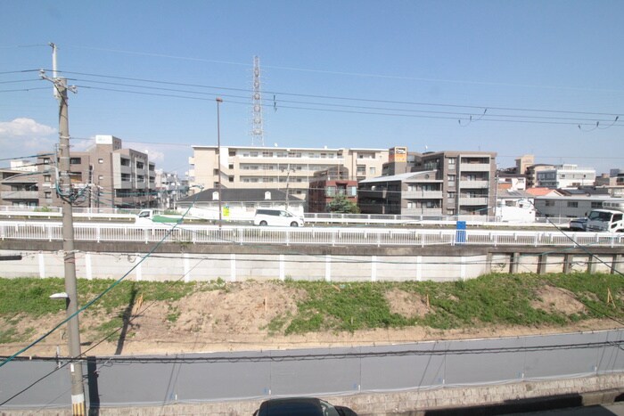 物件内観写真18　(室内からの展望)