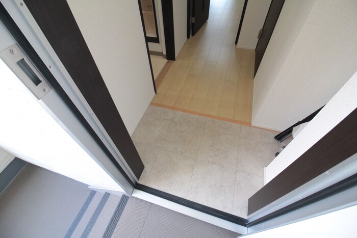 物件内観写真19　(玄関)