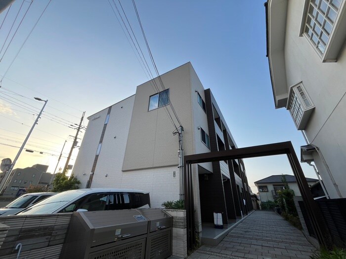 物件外観写真1　(外観写真)