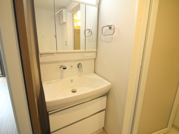 物件内観写真11　(洗面)