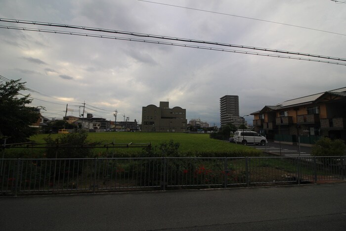 物件内観写真14　(室内からの展望)