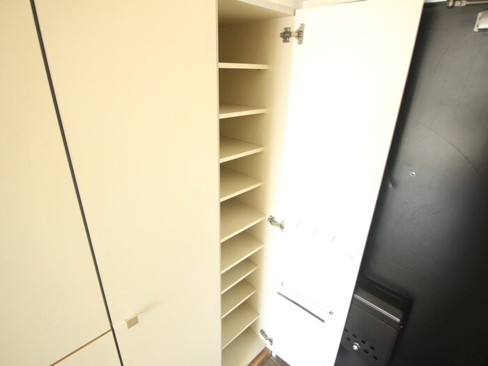 物件内観写真15　(靴箱)