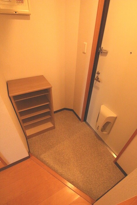 物件内観写真10　(玄関)