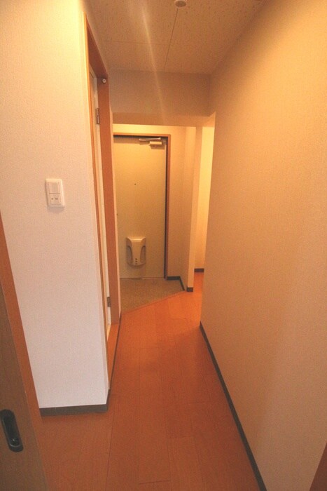 物件内観写真16　(廊下)