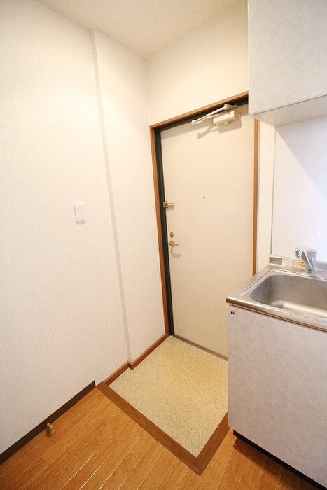 物件内観写真17　(玄関)