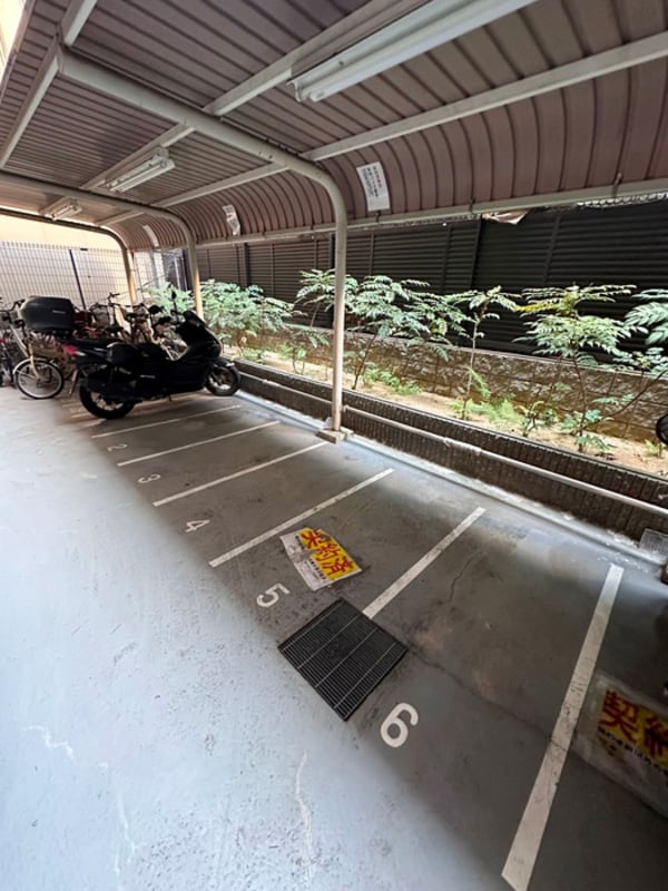 バイク置き場
