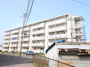 ビレッジハウス忠岡３号棟外観写真