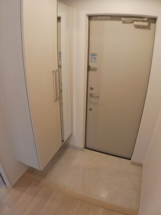 物件内観写真15　(玄関)
