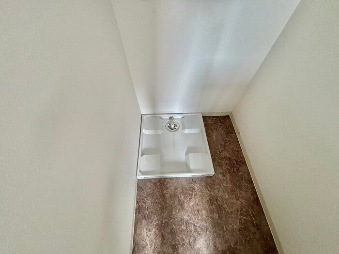 物件内観写真13　(洗濯機置場)