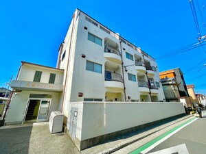 大栄マンション外観写真