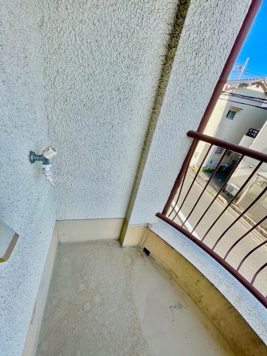 物件内観写真16　(洗濯機置場)