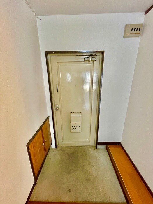 物件内観写真19　(玄関)