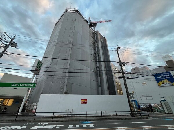 建築中