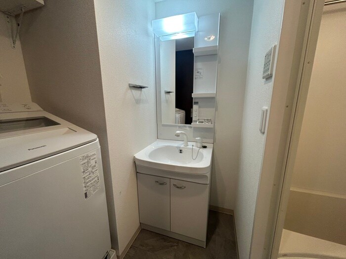 物件内観写真11　(洗面)