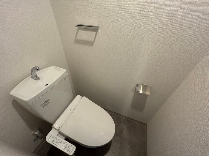 物件内観写真12　(トイレ)