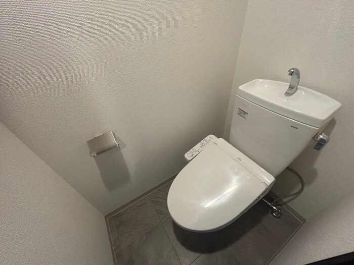 物件内観写真13　(トイレ)