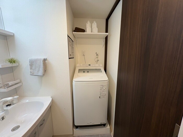 物件内観写真15　(洗濯機置場)