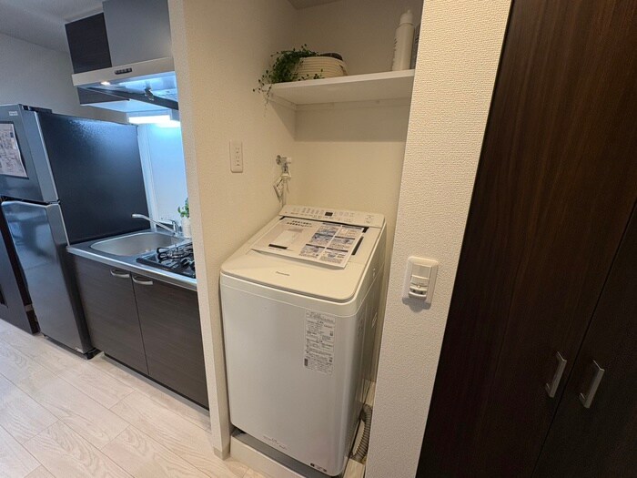 物件内観写真16　(洗濯機置場)