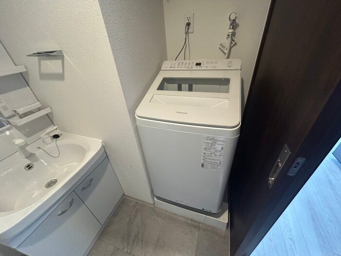 物件内観写真17　(洗濯機置場)