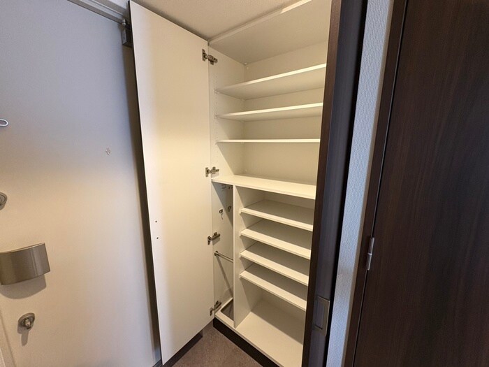 物件内観写真19　(靴箱)