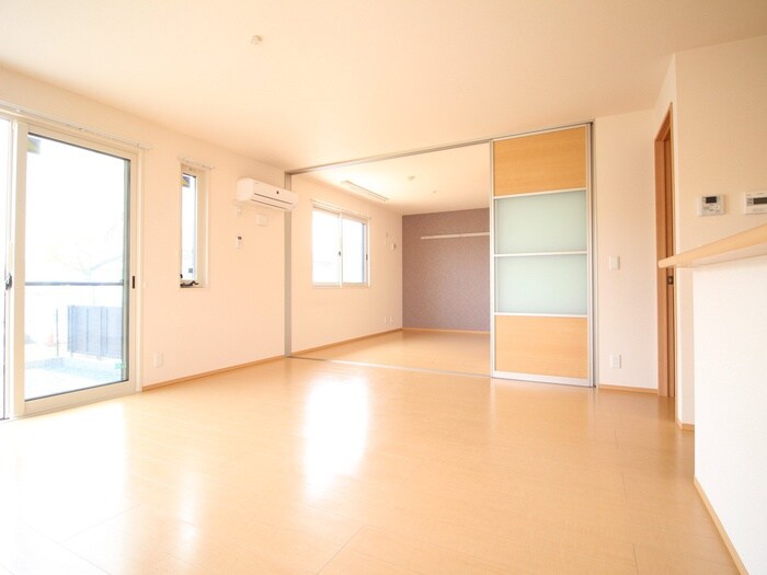 物件内観写真8　(居室)