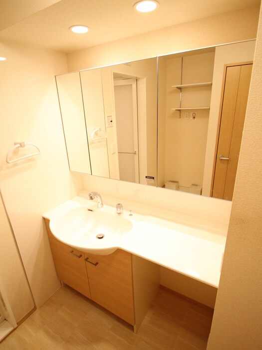 物件内観写真10　(洗面)