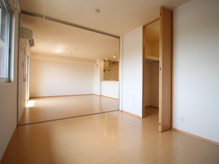 物件内観写真16　(居室)