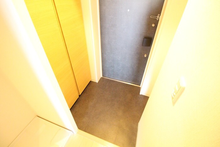 物件内観写真17　(玄関)