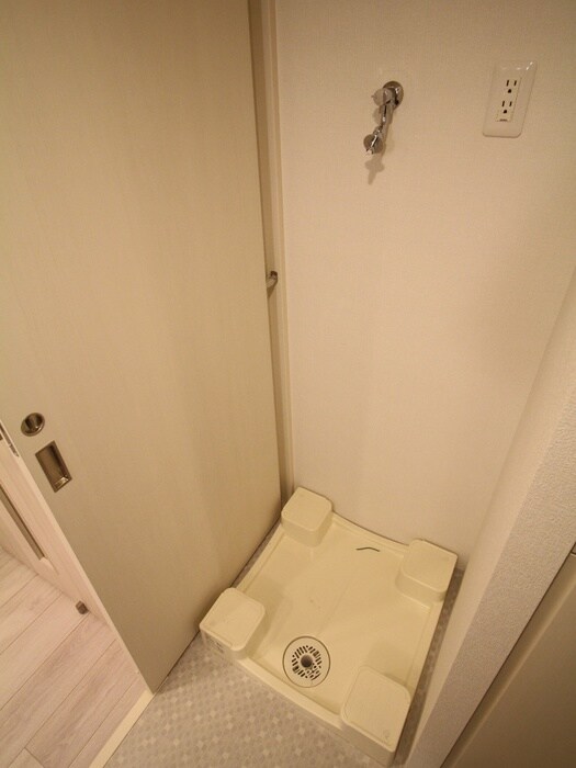 物件内観写真9　(洗濯機置場)