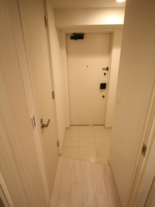 物件内観写真16　(玄関)
