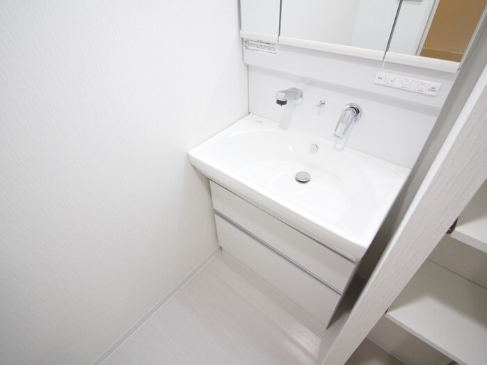 物件内観写真12　(洗面)