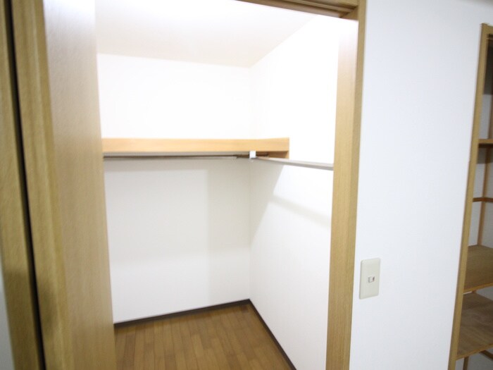 物件内観写真14　(収納)