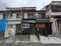 東新町5丁目テラスハウスの外観写真