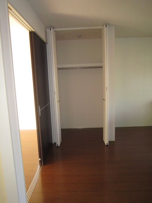 物件内観写真15　(収納)