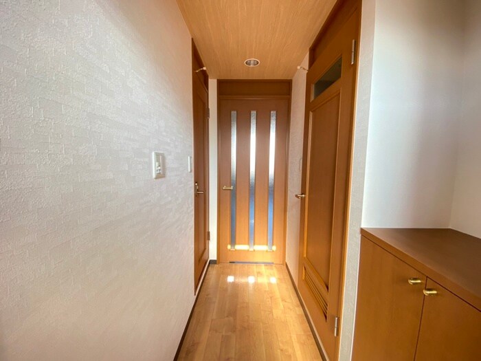物件内観写真17　(廊下)