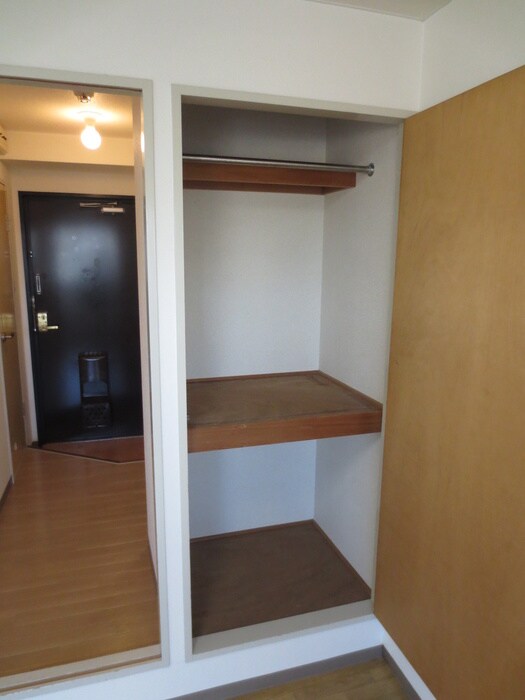 物件内観写真10　(収納)