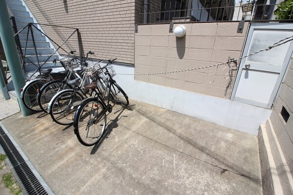 駐輪場