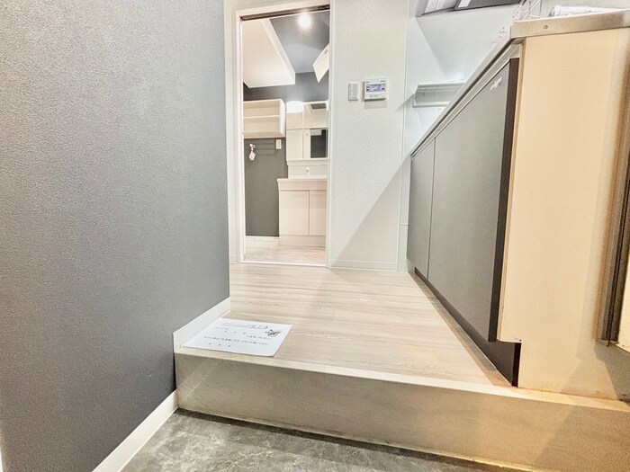 物件内観写真16　(廊下)