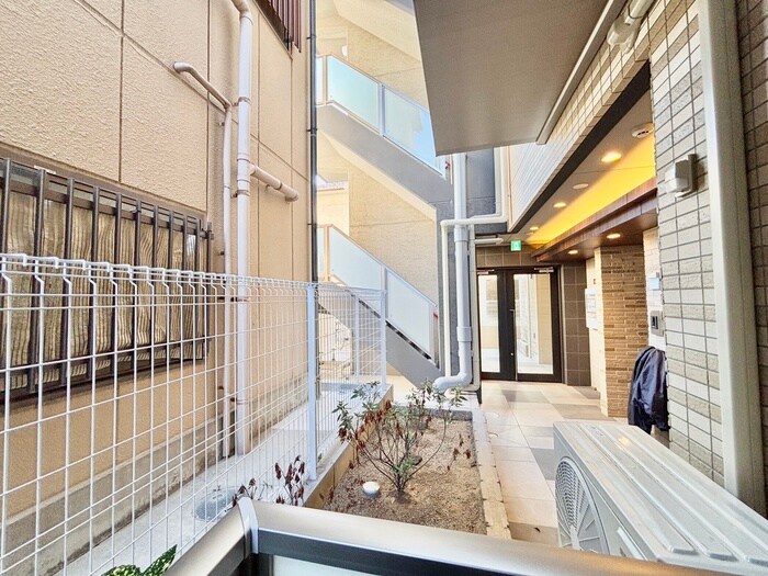 物件内観写真18　(室内からの展望)