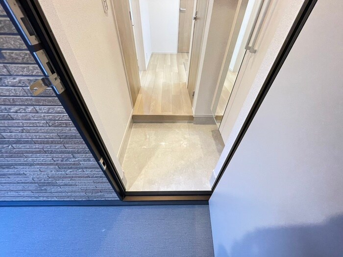 物件内観写真15　(玄関)