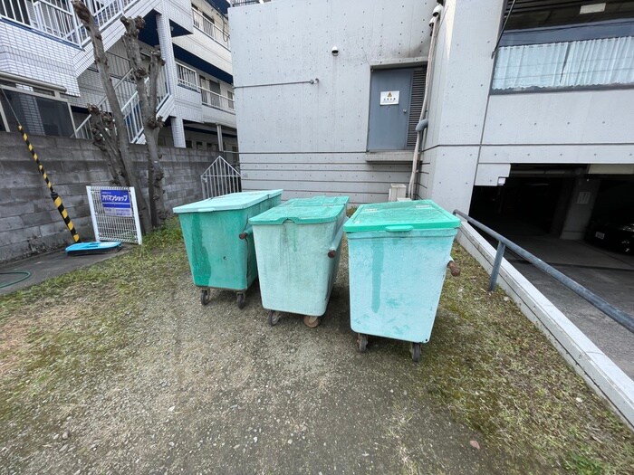物件外観写真4　(建物設備)