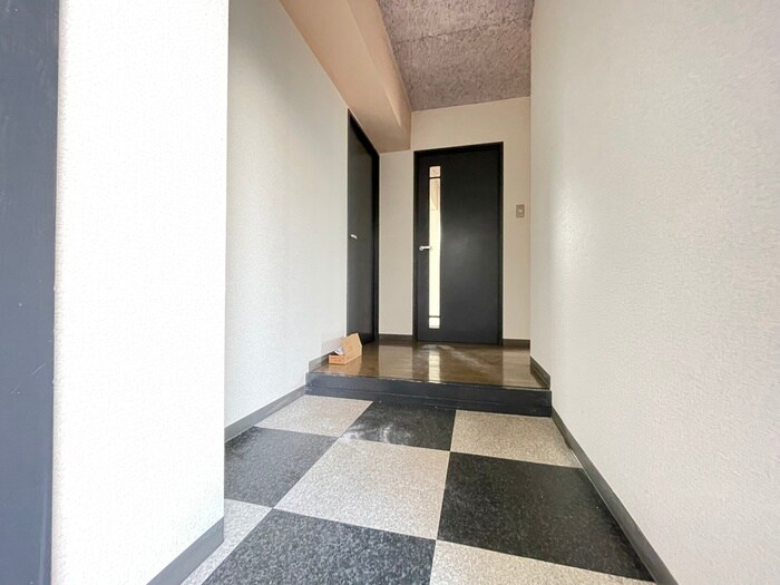 物件内観写真17　(廊下)