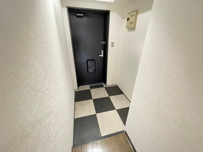 物件内観写真18　(玄関)