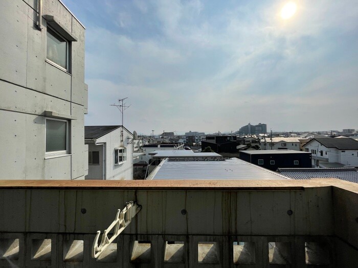 物件内観写真21　(室内からの展望)