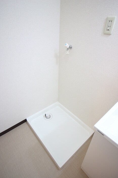 物件内観写真14　(洗濯機置場)