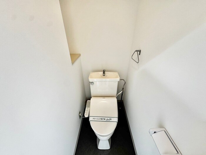 物件内観写真14　(トイレ)