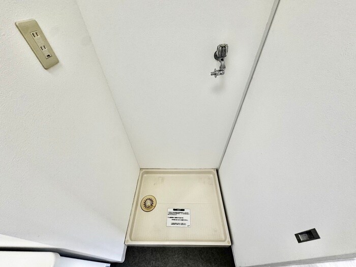 物件内観写真16　(洗濯機置場)